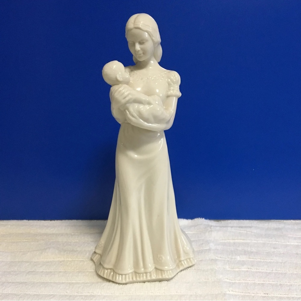 Lenox Vintage Mother With Baby White Porcelain Figurine